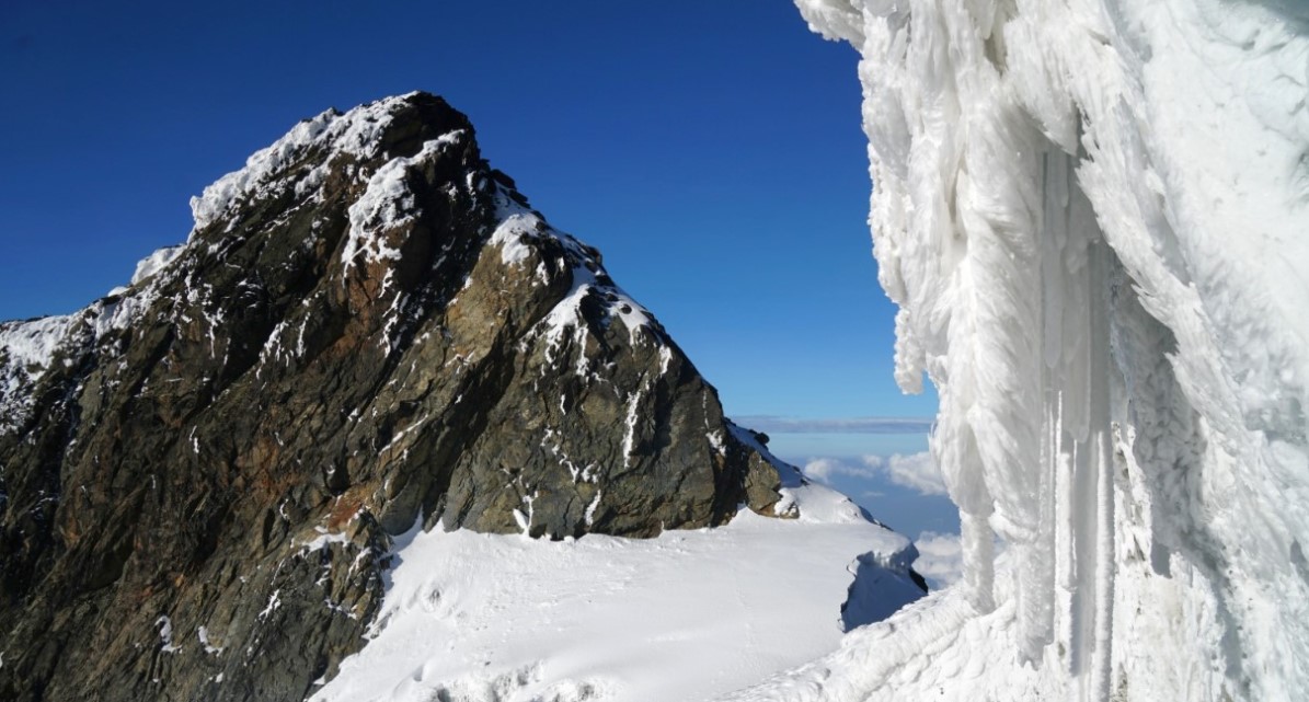 Which part of Africa is Rwenzori Mountains national park: Among Africa's several national parks is this magnificent Park on boarder with the DR Congo