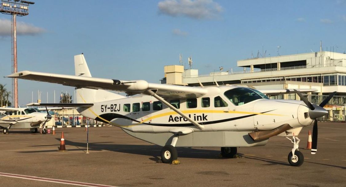 Planning a safari to Semuliki? Explore the best flying safari options, flight times, and what to expect when visiting Uganda’s most unique national park.