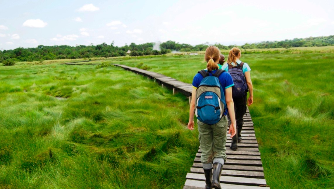 A complete budget guide to Semuliki National Park. Find out how to save money on a safari, reduce safari costs, plan smart, and explore Uganda affordably.
