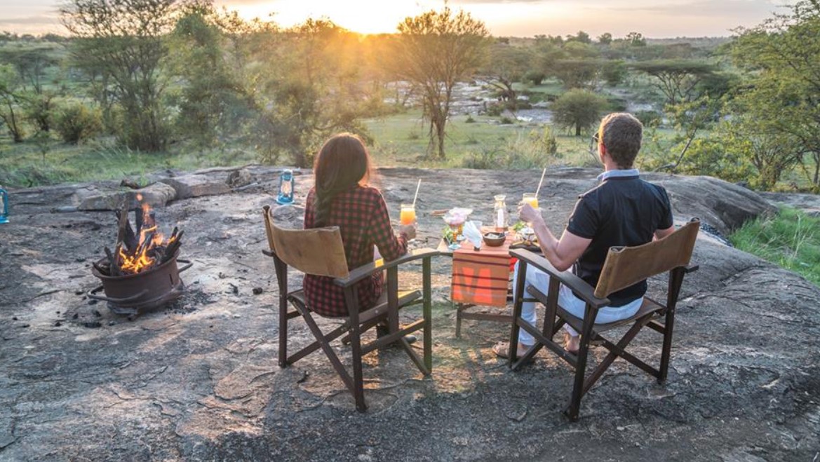 Honeymoon safaris to Queen Elizabeth National Park: The stunning country of Uganda, the gem of Africa, is home to Queen Elizabeth National Park.